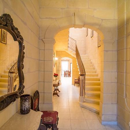 Butts Inn Dorm Вікторія Екстер'єр фото