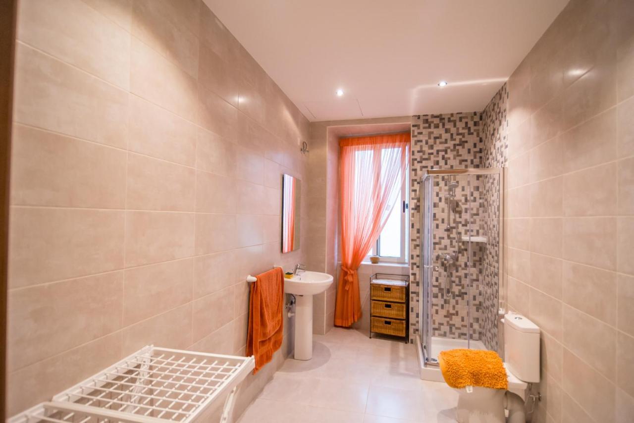 Butts Inn Dorm Вікторія Екстер'єр фото