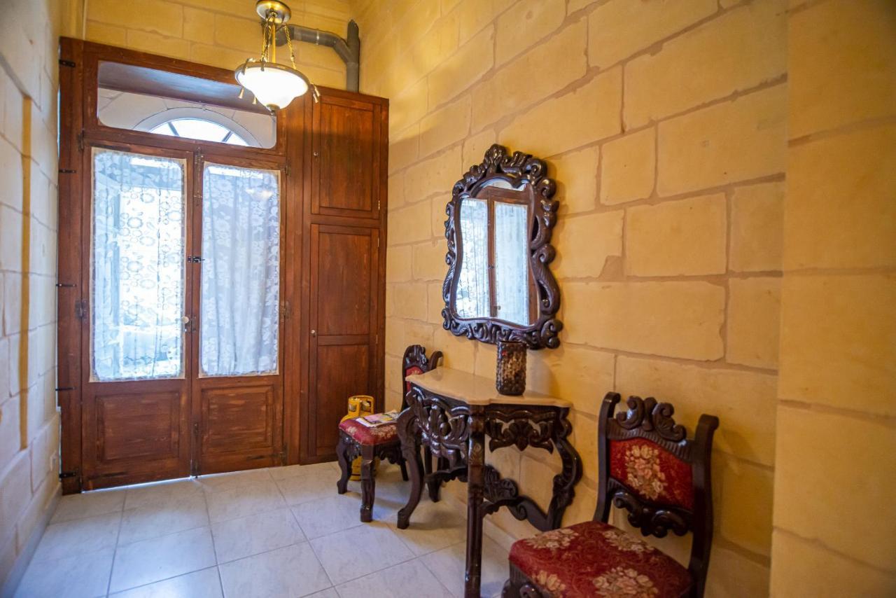 Butts Inn Dorm Вікторія Екстер'єр фото